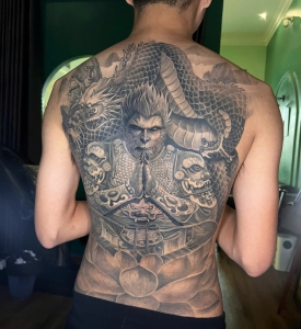 Hình xăm full lưng-Style Black and grey 
